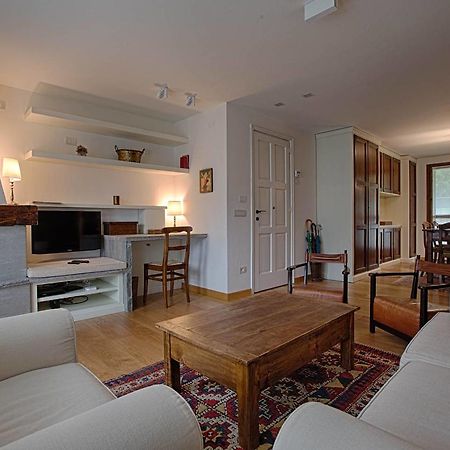 Joivy Superb Apartments For 6 With Mountain View And Garden In Courmayeur Exterior foto