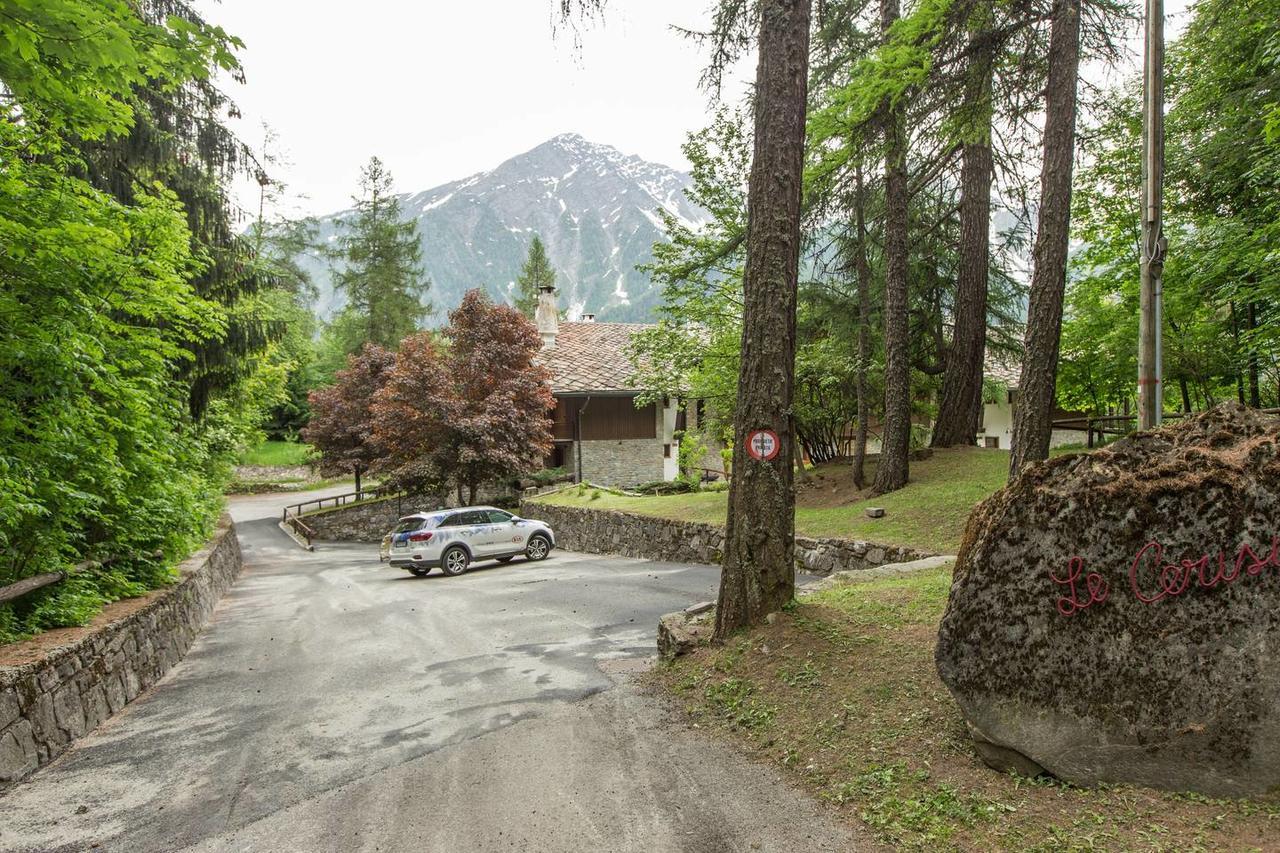 Joivy Superb Apartments For 6 With Mountain View And Garden In Courmayeur Exterior foto